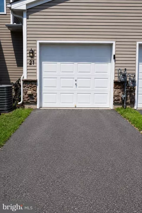 Exterior - 21 Rowand Way E, Clementon, NJ 08021 photo 2 of 2