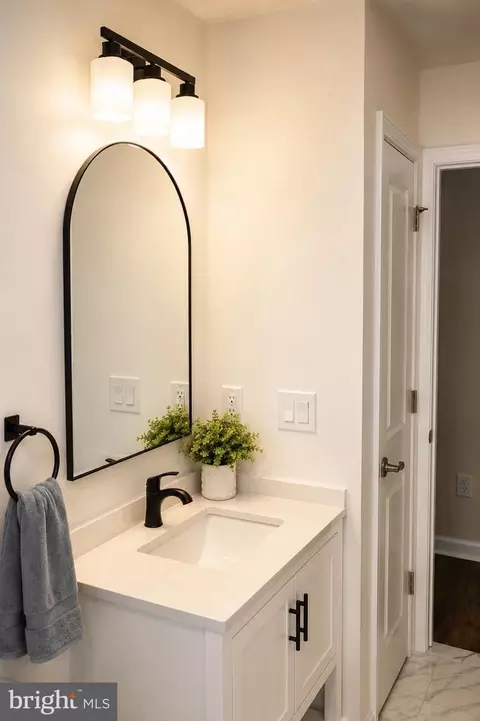 Bath - 21 Rowand Way E, Clementon, NJ 08021 photo 4 of 4
