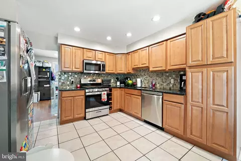 Kitchen - 21 Grant Dr, Clementon, NJ 08021 photo 1 of 3