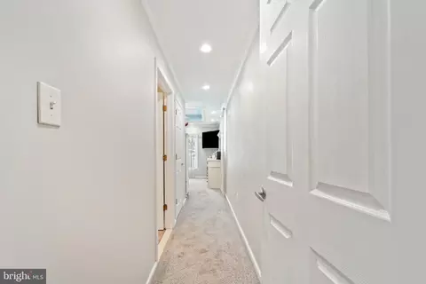 Entry Way - 21 Grant Dr, Clementon, NJ 08021 photo 6 of 7