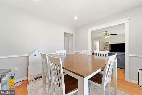 Dining - 21 Grant Dr, Clementon, NJ 08021 photo 2 of 2