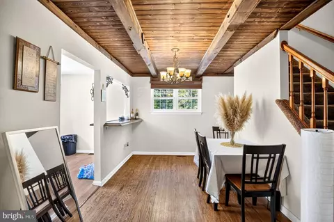 101 Laureba Ave, Stratford, NJ 08084