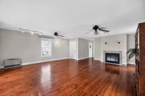 Living - 524 Beech Ave, Laurel Springs, NJ 08021 photo 2 of 7