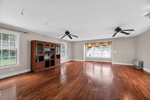 Living - 524 Beech Ave, Laurel Springs, NJ 08021 photo 4 of 7