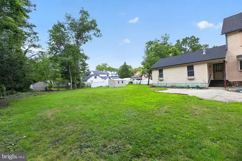 Exterior - 524 Beech Ave, Laurel Springs, NJ 08021 photo 4 of 7