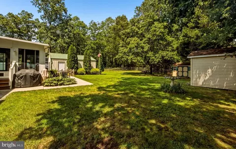 Exterior - 15 Eagle Ct, Sicklerville, NJ 08081 photo 4 of 7