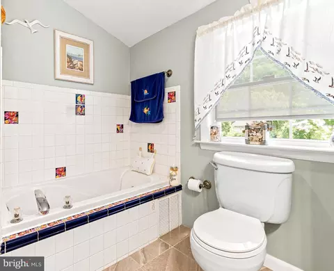 Bath - 15 Eagle Ct, Sicklerville, NJ 08081 photo 3 of 3