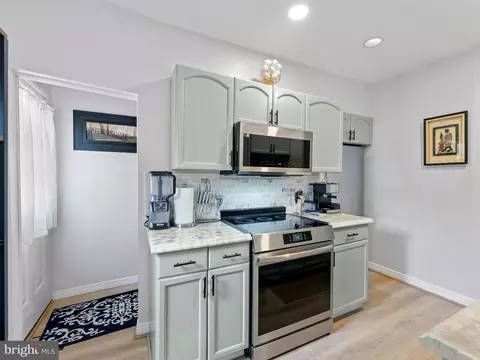 Entry Way - 329 3rd Ave, Lindenwold, NJ 08021 photo 2 of 2
