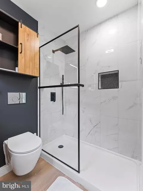 Bath - 329 3rd Ave, Lindenwold, NJ 08021 photo 4 of 4