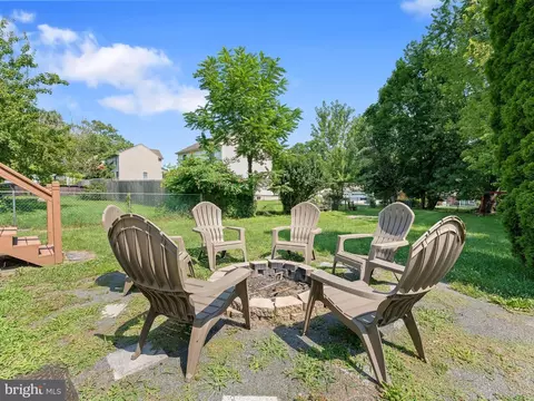 Exterior - 329 3rd Ave, Lindenwold, NJ 08021 photo 5 of 7