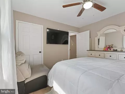 Bedroom - 329 3rd Ave, Lindenwold, NJ 08021 photo 4 of 6