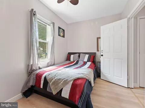 Bedroom - 329 3rd Ave, Lindenwold, NJ 08021 photo 2 of 6