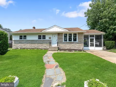 343 5th Ave, Bellmawr, NJ 08031