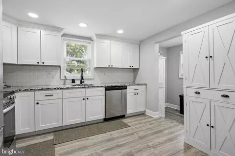 Entry Way - 501 Rhoads Ave, Haddonfield, NJ 08033 photo 1 of 4