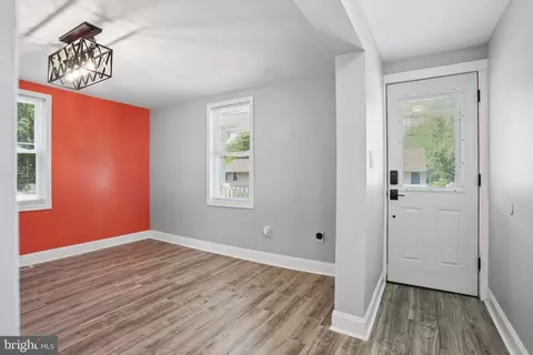 Entry Way - 501 Rhoads Ave, Haddonfield, NJ 08033 photo 4 of 4