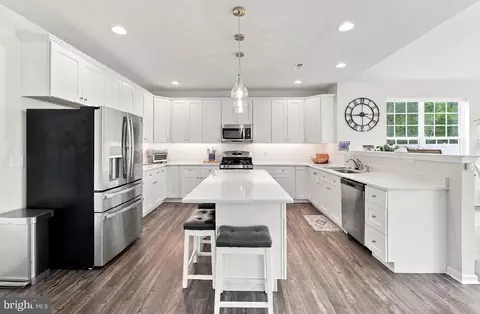 Kitchen - 7 Champlain St, Sicklerville, NJ 08081 photo 2 of 2