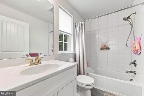 Bath - 7 Champlain St, Sicklerville, NJ 08081 photo 3 of 3