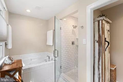 Bath - 408 E Summit Ave, Haddonfield, NJ 08033 photo 2 of 2