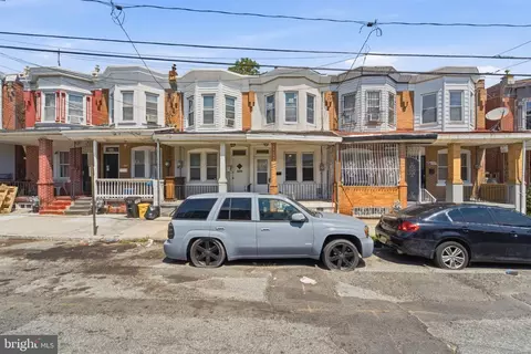 1275 Everett St, Camden, NJ 08104