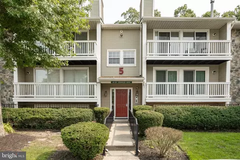 53 Kenwood Dr, Sicklerville, NJ 08081