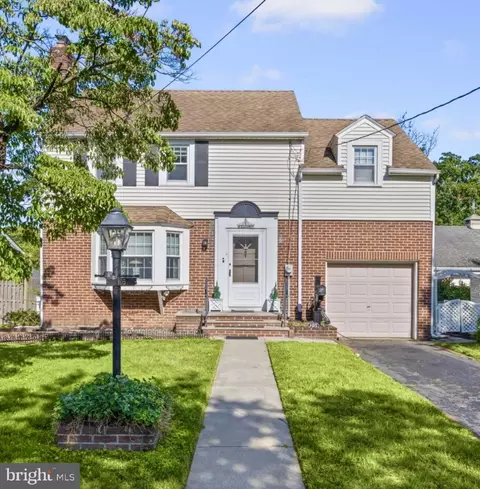105 E Coulter Ave, Collingswood, NJ 08108
