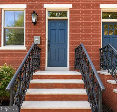 457 S 6th St, Camden, NJ 08103