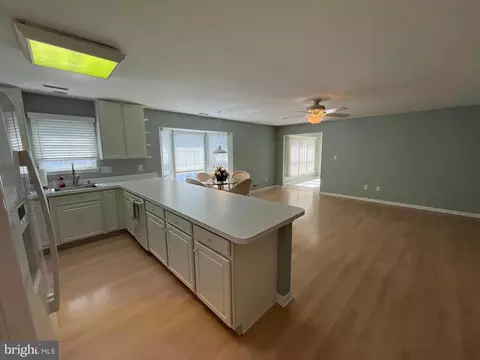 Living - 29 Carriage Stop Dr, Berlin, NJ 08009 photo 5 of 8