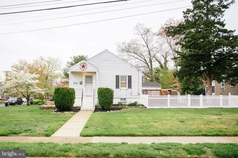 10 School Ln, Cherry Hill, NJ 08002