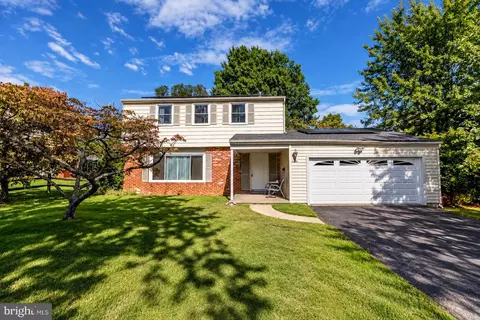 10 Bull Run Rd, Laurel Springs, NJ 08021