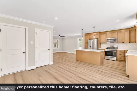 Entry Way - 50 E Buttonwood Ave, Pine Hill, NJ 08021 photo 2 of 14