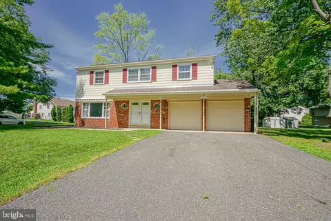 1016 Eagle Ln, Cherry Hill, NJ 08003