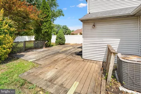 Exterior - 5 Glenn Alpine Ct, Clementon, NJ 08021 photo 10 of 12