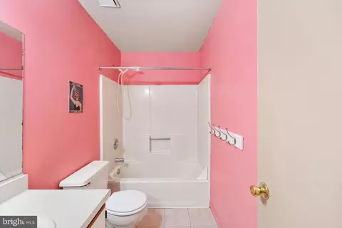 Bath - 5 Glenn Alpine Ct, Clementon, NJ 08021 photo 4 of 6
