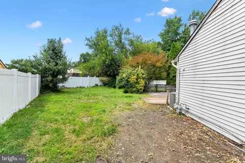 Exterior - 5 Glenn Alpine Ct, Clementon, NJ 08021 photo 11 of 12