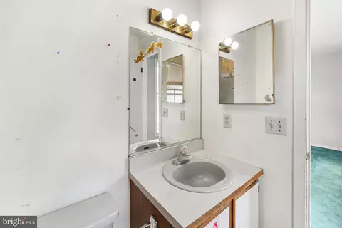 Bath - 5 Glenn Alpine Ct, Clementon, NJ 08021 photo 3 of 6