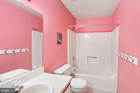 Bath - 5 Glenn Alpine Ct, Clementon, NJ 08021 photo 6 of 6