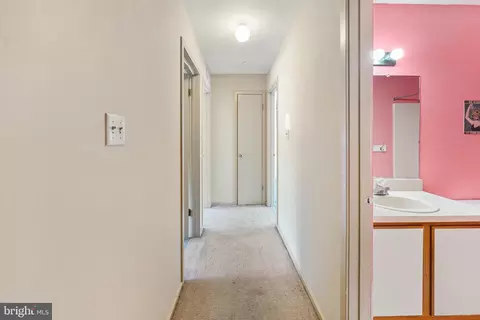Entry Way - 5 Glenn Alpine Ct, Clementon, NJ 08021 photo 3 of 3