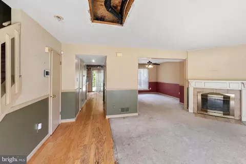 Entry Way - 5 Glenn Alpine Ct, Clementon, NJ 08021 photo 1 of 3