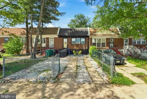 2427 S 12th St, Camden, NJ 08104