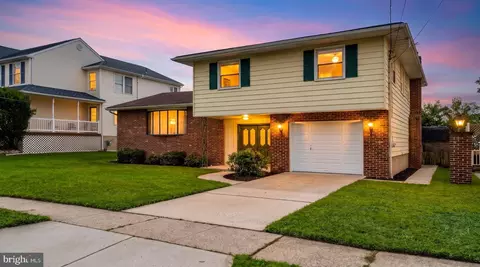420 Oakland Ave, Bellmawr, NJ 08031
