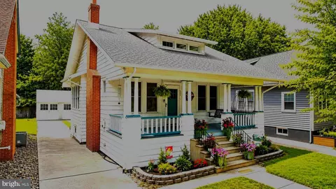 233 Crestmont Ter, Collingswood, NJ 08108