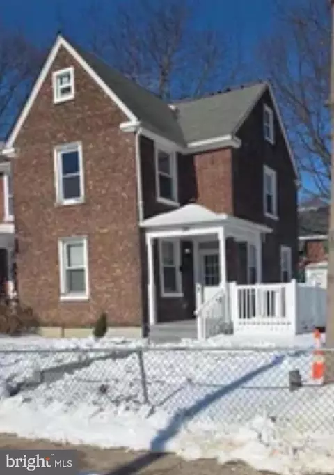 1085 Niagara Rd, Camden, NJ 08104