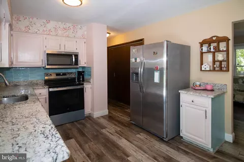 Kitchen - 3 Eagle Ct, Sicklerville, NJ 08081 photo 1 of 2