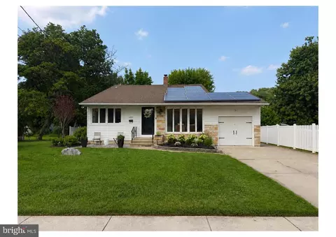 1530 N Bowling Green Dr, Cherry Hill, NJ 08003