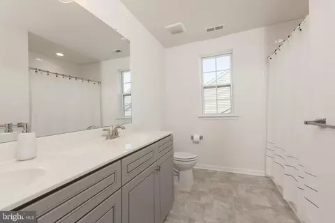 Entry Way - 41 Champlain St, Sicklerville, NJ 08081 photo 1 of 6