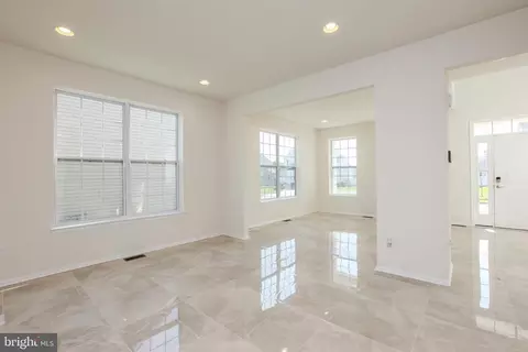 Living - 41 Champlain St, Sicklerville, NJ 08081 photo 1 of 4