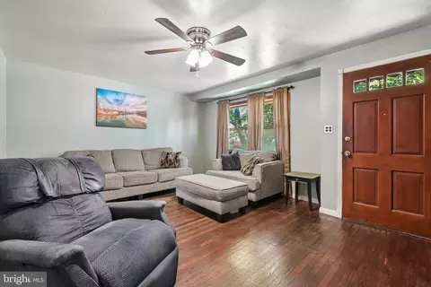 Entry Way - 704 W Evesham Rd, Glendora, NJ 08029 photo 1 of 8