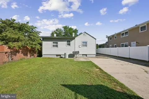 Exterior - 704 W Evesham Rd, Glendora, NJ 08029 photo 3 of 4