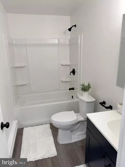 Bath - 194 Elmtowne Blvd, Hammonton, NJ 08037 photo 1 of 5
