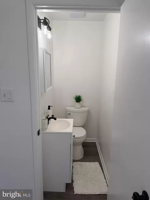 Bath - 194 Elmtowne Blvd, Hammonton, NJ 08037 photo 4 of 5